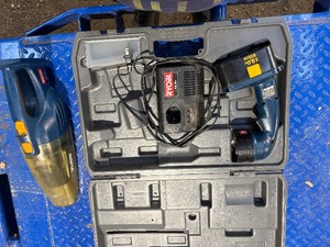 Ryobi Battery Screw Gun and Dust Buster