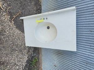 White Vanity Top 22x37 single bowl