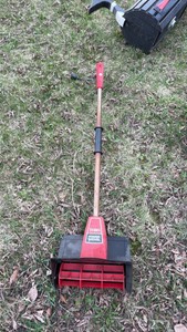 Toro power shovel