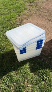 plastic totes made by Ziploc