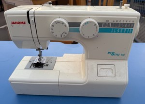 Janome my style 100