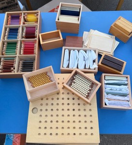 Montessori play
