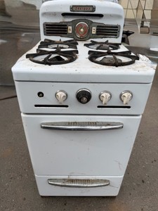 vintage 1950s  SKELGAS tapping apartment stove