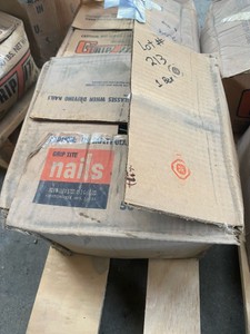 nails