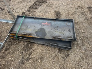 Skid Steer Universal Adapter Plate  LandHonor  2026  Unused  UAP-16-45W