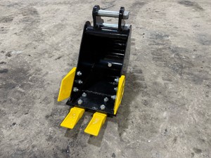 20CM Toothed Bucket