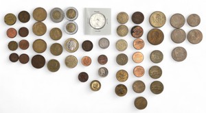 Large World Coin Lot w Canadian Silver 50 Cents in Holder - Foreign Coins, Bimetal, Vintage Estate Mix