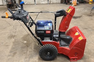 Toro 24 power Max E24 2-stage snow blower.