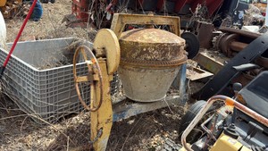 Cement mixer