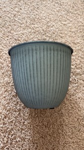 Natural IronStone GardenFlower Pot, 1.32 Gallon 8-Inches Wide Charcoal Gray Brownish Color
