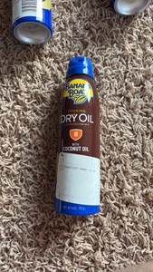 Banana Boat Brand Dry Tanning Oil Spray Can 8 SPF With Coconut Oil Lightweight and Not Greasy 6 Ounce Spray Can DOESNT EXPIRE UNTIL 2028