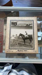 1945 trouble sands horse racing photograph