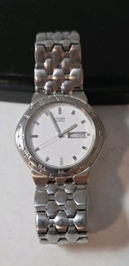 Vintage Style Mens (CITIZEN) Quartz Watch with Stainless Steel Case and Bracelet - Working