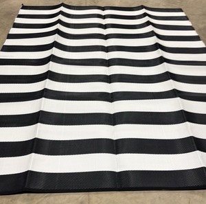 Outdoor Camping Rug (Black & White) - 8 x 10