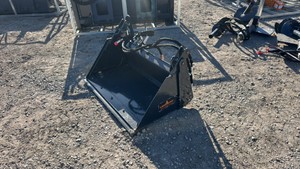 44 4-In-1 Combo Mini Skid Steer Bucket  LandHonor  2026  Unused  MCB-72-44W