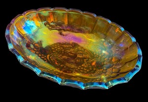 Vintage Carnival Glass Harvest Grape Fruit Bowl