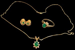 Emeralds & Diamonds 14K Gold Jewelry Set