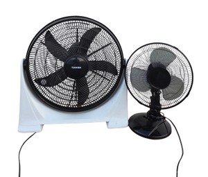 Toshiba 20 Air Circulator Fan & Mainstays Table Fan Lot