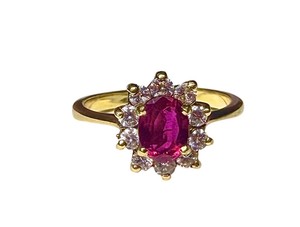 Stunning 18K Gold & Diamond Ring