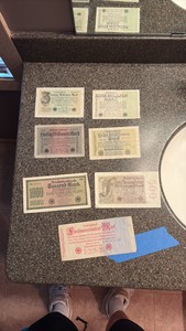 Collection of foreign currency. This lot must be paid for with cash. online or credit card not allowed for any foreign currency