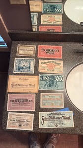 Collection of foreign currency. This lot must be paid for with cash. online or credit card not allowed for any foreign currency