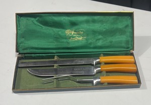 Vintage Peeredge Carving Set