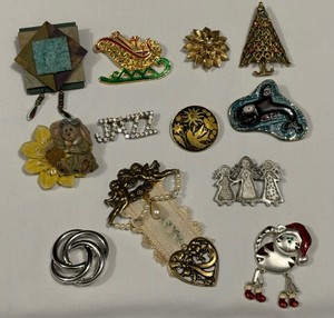 12 Pins