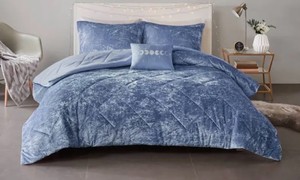 King - Intelligent Design Felicia Velvet Comforter Set KingCal King Sized Bed 1 Comforter 2 Shams 1 Decorative Pillow