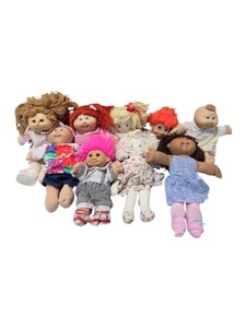 Lot of Vintage Cabbage Patch Kids Dolls, Troll Dolls & Cloth Rag Dolls, Mattel Coleco Jakks Russ