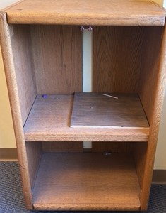 bookcase  (r218)