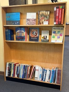 bookshelf (R216)