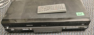 vintage Toshiba VHS DVD combo (R214)