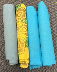 yoga mats (R214)