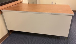 Desk (R214)