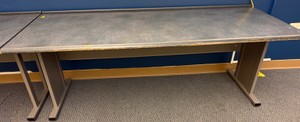 table  (r202)
