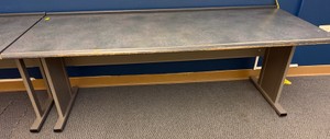 table  (r202)