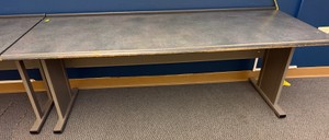 table  (r202)