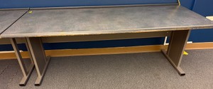 table  (r202)