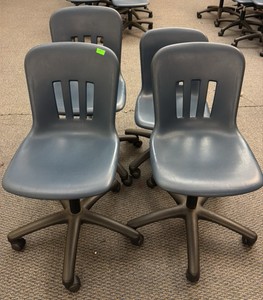 Blue chairs 4 in lot  (r203)