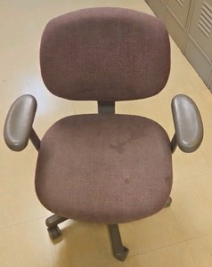 office chair (Hall 2F)