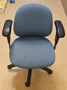 office chair (Hall 2F)