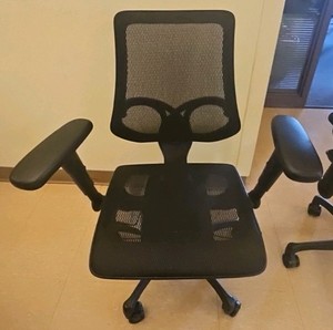 office chair (Hall 2F)