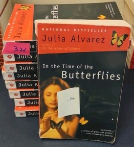 in the time of butterflies paperback  (r212)