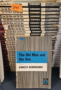 The Old Man and the Sea paperback  (r212)