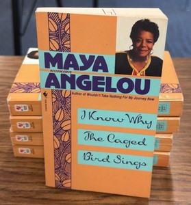 MAYA  ANGELOU  (r212)