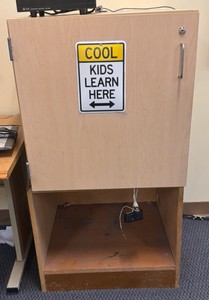 cabinet  (r212)