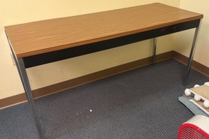 table (r215)