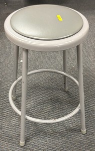 stool  (r210)