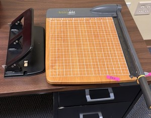 paper cutter (r204)