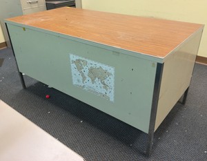 desk with four drawers (r206)